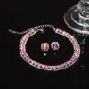 Pendientes Cuadrados Coloridos con Tachuelas de Diamante Europeos y Americanos Super Hada Gentil Moda para Viajar Cadena para Clavícula Conjunto de Joyería de Lujo Ligero Alta Gama