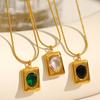 Transmissão ao Vivo Explosões Luz Luxo Elegante Esmeralda Retrô Aço Titânio Banhado a Ouro 18K Cor Colar Senso de Design Feminino Corrente Clavícula
