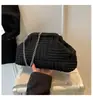 Bolsa Feminina Estilo Simples e Sofisticado Nova Coleção Primavera 2026 Grande Capacidade Cor Sólida Bolsa de Ombro Versátil Fashionable Bolsa Transversal Tendência