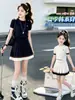 Conjunto de Ropa para Niñas 2026 Nuevo Estilo de Verano para Niñas Mayores, Elegante Conjunto de Dos Piezas con Falda Plisada de Manga Corta, Ropa de Verano Estilo Coreano para Niños