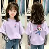 Camiseta de manga larga para niña, nuevo estilo primavera/otoño, top a rayas de cuello redondo a la moda, corte holgado y casual, diseñada para parecer un conjunto de dos piezas