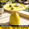 Mesa auxiliar pequeña de color crema, sofá de sala de estar, mesa redonda simple de hierro forjado, mesa de café para dormitorio, balcón de apartamento pequeño, mesa fácil de montar