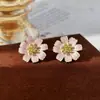 Brincos de Flor em Zircônia Microincrustada de Luxo Leve e Requintados, Tarraxas de Pérola Elegantes e de Alto Padrão, Brincos com Design de Nicho e Estilosos