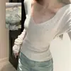 Camisa Base de Tricô Cor de Damasco Estilo Coreano com Decote em V e Detalhes em Strass para Mulheres, Suéter Único e Super Estiloso para Outono e Inverno, Lindo Top para Usar em Camadas