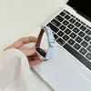 Correa de Cuero de Puntos Pequeños Estilo Coreano Adecuada para Xiaomi Mi Band 11/8/9 NFC, Pulsera de Moda y Versátil para Hombres y Mujeres