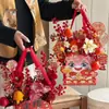 Caixa de Bênçãos de Ano Novo 2026 Caixa Dobrável para Arranjo de Flores Caixa Festiva de Flor de Azevinho Artificial Caixa de Flores de Ano Novo para Decoração de Casa Atacado