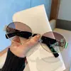 Novos Óculos de Sol Estilo Punk Retrô Europeu e Americano Óculos de Sol com Armação Pequena Oval para Homens e Mulheres Tendência Óculos Estilo Hong Kong de Alta Qualidade