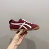 Zapatillas Retro Planas de Suela Blanda para Mujer Otoño 2025 Zapatos Deportivos Casuales Versátiles Cómodos Zapatos de Entrenamiento Alemanes Modernos