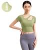 Ropa de yoga Nordin con hombro oblicuo y huecos, camiseta de manga corta de secado rápido y transpirable, almohadilla en el pecho, alta elasticidad, ajuste ceñido, top para fitness