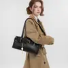 Primavera 2025 Nuevo Nicho Moda de Alta Gama Bolso Spice Girl Bolso Baguette Vintage Bolso de Hombro Sobaco Combinable