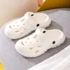 Nuevos Zuecos de Moda Qidashun para Hombres y Mujeres, Zapatos de Playa de Verano, Sandalias de Doble Uso para Parejas, Zapatos de Jardín Transpirables de Punta Cerrada