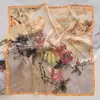 Novo Lenço de Seda Estampado Quadrado Pequeno Flores de Planta Primavera e Verão Versátil Moda Decoração Laço de Bolsa Faixa de Cabelo Lenço