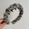 Outono e inverno pele leopardo impressão cabelo hoop feminino pelúcia dentada antiderrapante rosto lavagem cabelo cartão faixa de cabeça headwear