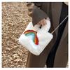 Venta al por mayor, nuevo bolso de mano de moda de Corea del Sur para mujer, bolso de piel de conejo Rex de imitación arcoíris, bolso bandolera portátil de piel.