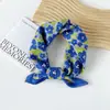 Pedidos Japoneses y Coreanos 58 Bufandas de Seda Bufandas Cuadradas Pequeñas Pañuelos para la Cabeza de Mujer Versátiles Estampado Paisley Bufandas de Algodón y Lino Venta al por Mayor Verano Estilo Delgado