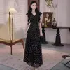 Vestido Feminino Verão 2025 Novo Retro Francês de Alta Qualidade com Bolinhas e Mangas Curtas Volantes Cintura Marcada Elegante Longo de Chiffon