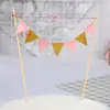 Pastel Triángulo Mesa de Postres Decoración de Cumpleaños Bandera Dorada Fiesta Decoración de Amor Tarjeta Vestido de Cumpleaños Infantil