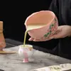 Juego de cuatro piezas de matcha rosa, juego de té de cerámica imitación Dinastía Song, cuenco para matcha, soporte para batidor de té, cuchara para matcha, caja de regalo