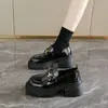Hebilla Metálica Mocasines para Mujer Otoño 2026 Sin Cordones Suela Gruesa Versátiles Zapatos de Una Pieza para Persona Perezosa Nuevo Estilo Británico Tacón Grueso Zapatos Pequeños de Cuero