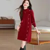 Vestido de lã tricotado elegante estilo coreano com gola alta, vestido suéter de comprimento médio da moda para outono e inverno que cobre os quadris