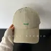 Gorra de béisbol versátil para adelgazar el rostro, para todas las estaciones, bordado de letras estilo coreano, sombrero casual de ala ancha para mujer, para proteger del sol