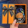 Llavero de Chica de Cabello Largo y Ondulado Creativo de Dibujos Animados Lindo Exquisito Adorno para Correa de Teléfono Colgante de Bolso Pequeño Regalo