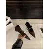 Sapatos Mary Jane Retro de Camurça com Corrente de Nicho, Bico Fino, Boca Rasa, Uma Tira. Versáteis para Roupas de Trabalho, Salto Baixo, Estilo Noturno para Mulheres
