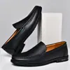 Mocasines de piel de vaca para hombre talla grande 45 suela suave superficie suave 46 transpirables sin cordones huecos talla pequeña 37 zapatos para hombre de mediana edad y mayores