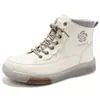 Tênis Branco Feminino para Comércio Exterior, Primavera 2025, Sapatos Casuais Esportivos Planos de Solado Macio, Tênis de Cano Alto com Solado de Borracha, Salto Baixo Antiderrapante
