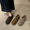 Estação Europeia Calçados Femininos 2026 Novo Estilo Couro Macio Camurça Bico Redondo Baixo Salto Baixo Couro Fosco Sapatos de Vovó