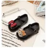 Sapatos pequenos de couro para meninas em desenho animado, nova coleção de outono 2026, infantis de sola macia, sapatos fofos de princesa, design do Gatinho Marie, para bebês aprendendo a andar