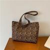 2026 Nueva Moda Bolso de Hombro Simple Bolso Cruzado Elegante Tendencia Versión Coreana Estampado de Leopardo Bolso Tote de Gran Capacidad para Mujeres