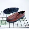 Zapatos de Cuero para Hombre Transfronterizos 2026 Nuevo Casual Moda Juvenil Ligeros Antideslizantes Resistentes al Desgaste Suela de Poliuretano Sin Cordones