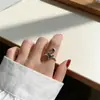 Anillo Vintage de Plata Tailandesa con Diseño Único para Mujer, Estilo Hip-Hop, Nuevo Artículo de Moda Tendencia de Japón y Corea, Versátil y Elegante