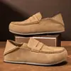 Zapatos Birkenstock para hombre estilo Old Money, colección de otoño, mocasines slip-on con suelas de cuero ante suave, adecuados para conducir y uso casual, con un tacón que se puede pisar