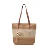 Bestseller transfronterizo: Bolso de playa nuevo 2025, cesto de paja de gran capacidad para vacaciones, y una bolsa tejida de estilo rústico para uso diario