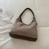 Bolsa Tote Transfronteiriça Feminina Suede Pelúcia Bolsa Retro Atacado Bolsa de Ombro Único Sob o Braço Grande Capacidade Versátil para o Dia a Dia Bolsa de Mão