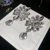 Brincos Pendentes de Flor Cravejados com Diamantes Estilo 2026, Modernos e Versáteis, Brincos Sem Furo, Brincos de Luxo Leve High-End Retrô