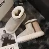 Pantuflas de algodón para mujer, con soporte para el talón, cálidas para el invierno, de felpa, a prueba de frío, antideslizantes, suela gruesa, para parejas, se pueden usar en exteriores, zapatos altos de algodón, botas de nieve