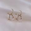 Pendientes de Diamante Coreanos Letra D Nueva Moda Elegantes Flor Populares Modernos Versátiles Pendientes para Mujer