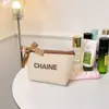 Moda Transfronteiriça Versátil Bolsa de Cosméticos Portátil para Saída Simples Bolsa de Mão Feminina Grande Capacidade Europeia e Americana Pequena Fragrância Necessaire