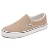 Sapatos de Casal Primavera 2025 Sapatos Femininos Salto Baixo Clássico Cor Sólida Cano Baixo Slip-On Estoque Pronto Sapatos Masculinos de Lona Estilo Coreano Lona