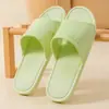 Sandalias de Nuevo Estilo 2025 para Mujer, para Baño Interior y Uso al Aire Libre para Parejas, Uso en Casa para Hombres, Pantuflas Antideslizantes de Suela Suave para Verano