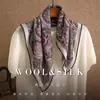 Lenço de seda e lã, dupla face, bicolor, enrolado à mão, exalando uma sensação simples, elegante e luxuosa; um xale genuíno de seda e lã para mulheres