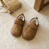 Zapatos para Niños Zapatos Grandes de Algodón 2026 Estilo Nuevo Invierno para Niños Más Terciopelo Deportes Zapatos Birkenstock Niños Medianos y Grandes Gorros Calientes Zapatos de Invierno