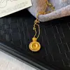 Collar de oro de color duradero, mismo estilo que la tienda de oro, cadena para suéter de estilo nacional, cadena para clavícula de lujo ligero, todo a juego, colgante de collar de alta gama