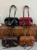 A nova bolsa tote de grande capacidade de Shuai Mi, uma bolsa de ombro casual e estilosa, uma bolsa de axila moderna e fashion