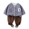 Conjunto de Roupas de Primavera para Meninos 2025 Novas Roupas de Primavera e Outono para Crianças Roupas Bonitas para Crianças Cardigan Jeans para Bebê Conjunto de Três Peças