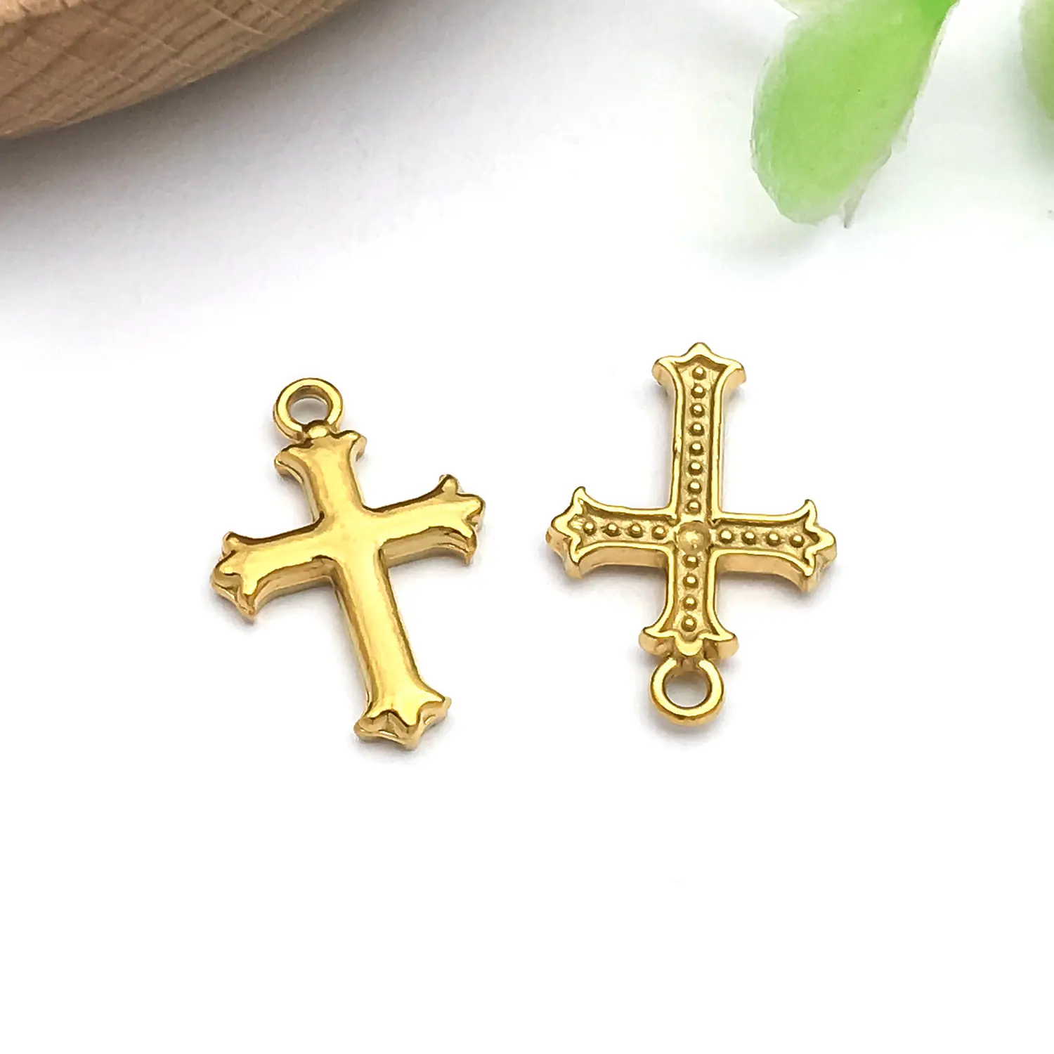 T2422-HY9-17x12x2mm孔径1.3mm炉内真金