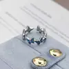 Anel Esmaltado Azul Gelo Micro-Incustado Estilo Disco Quebrado para Mulheres, Branco, Anel de Dedo Indicador Moderno e Descolado, Anel Versátil de Nicho